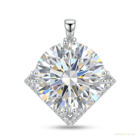 15 ct DEW White Moissanite Pendant in Gold Vermeil Certified Luxury Holiday Jewellery – white background main image