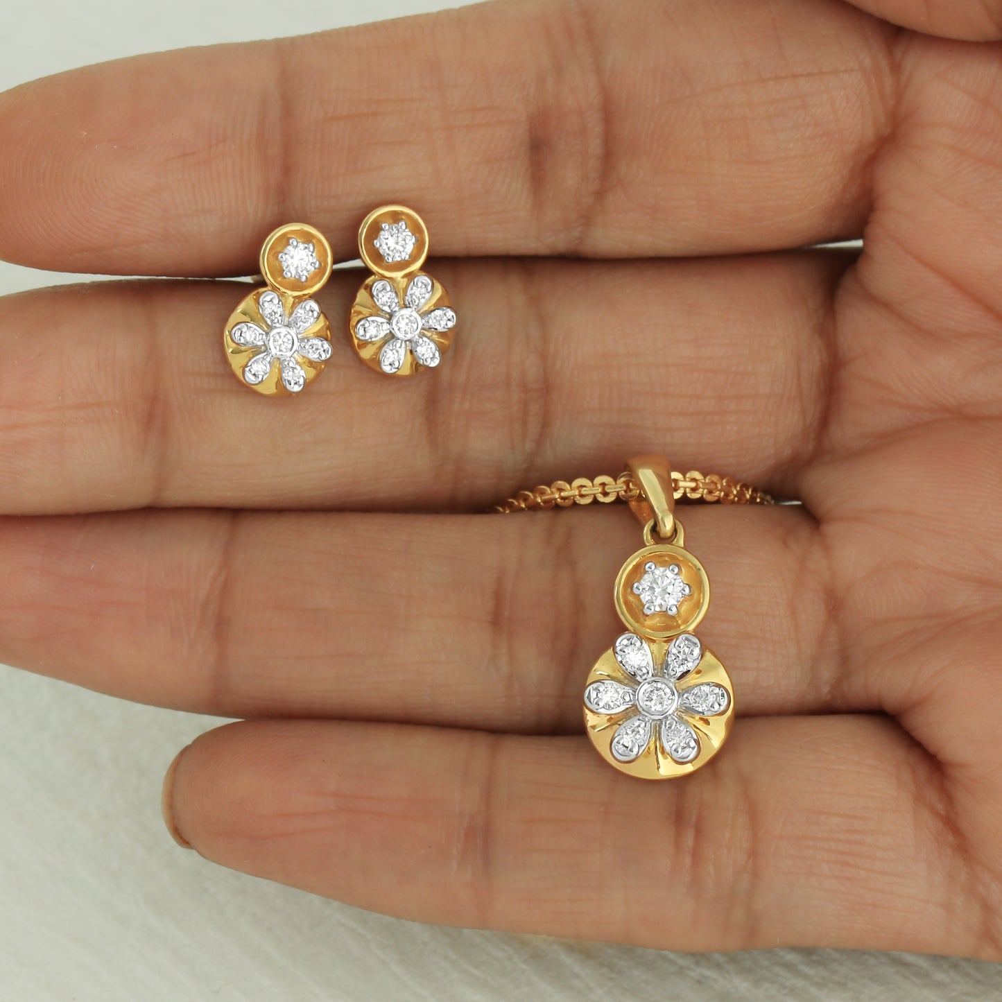 Radiant Bloom Diamond Pendant Set