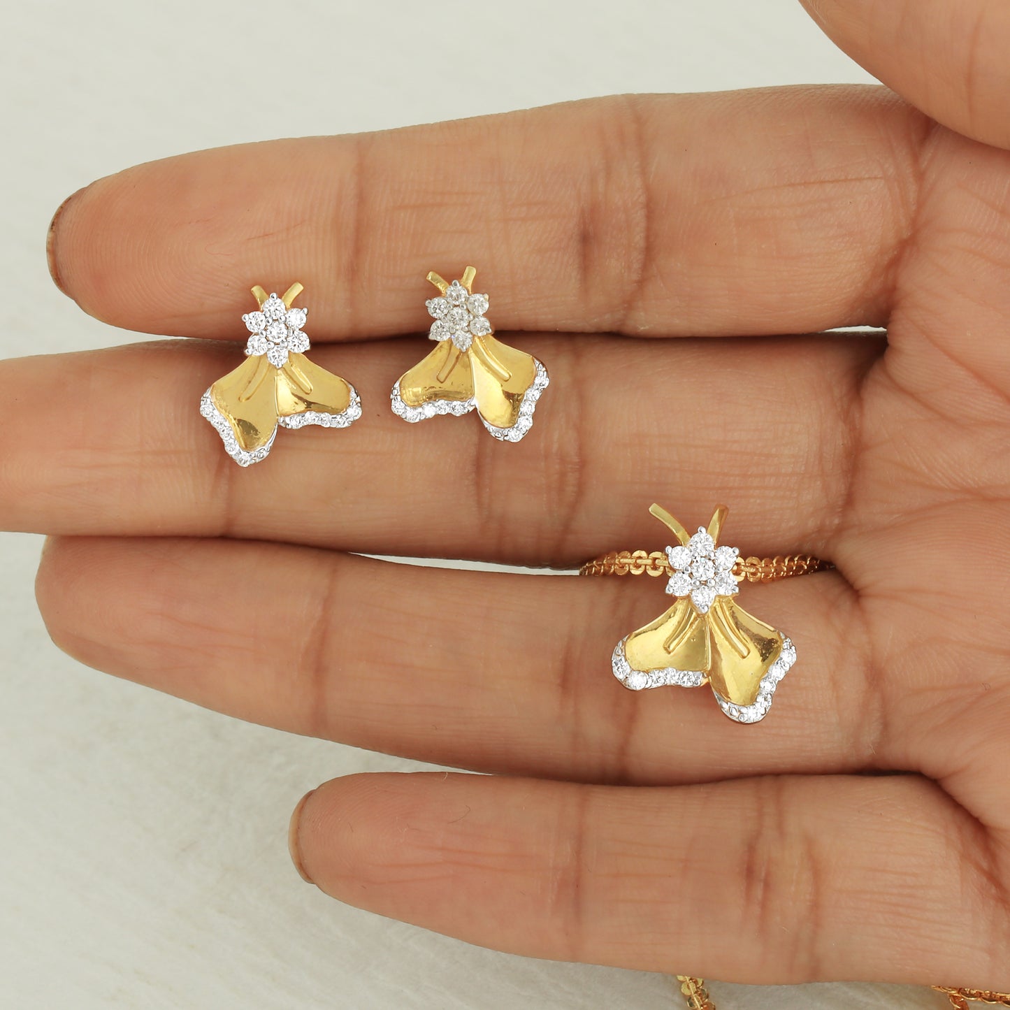 Blooming Petal Diamond Pendant Set