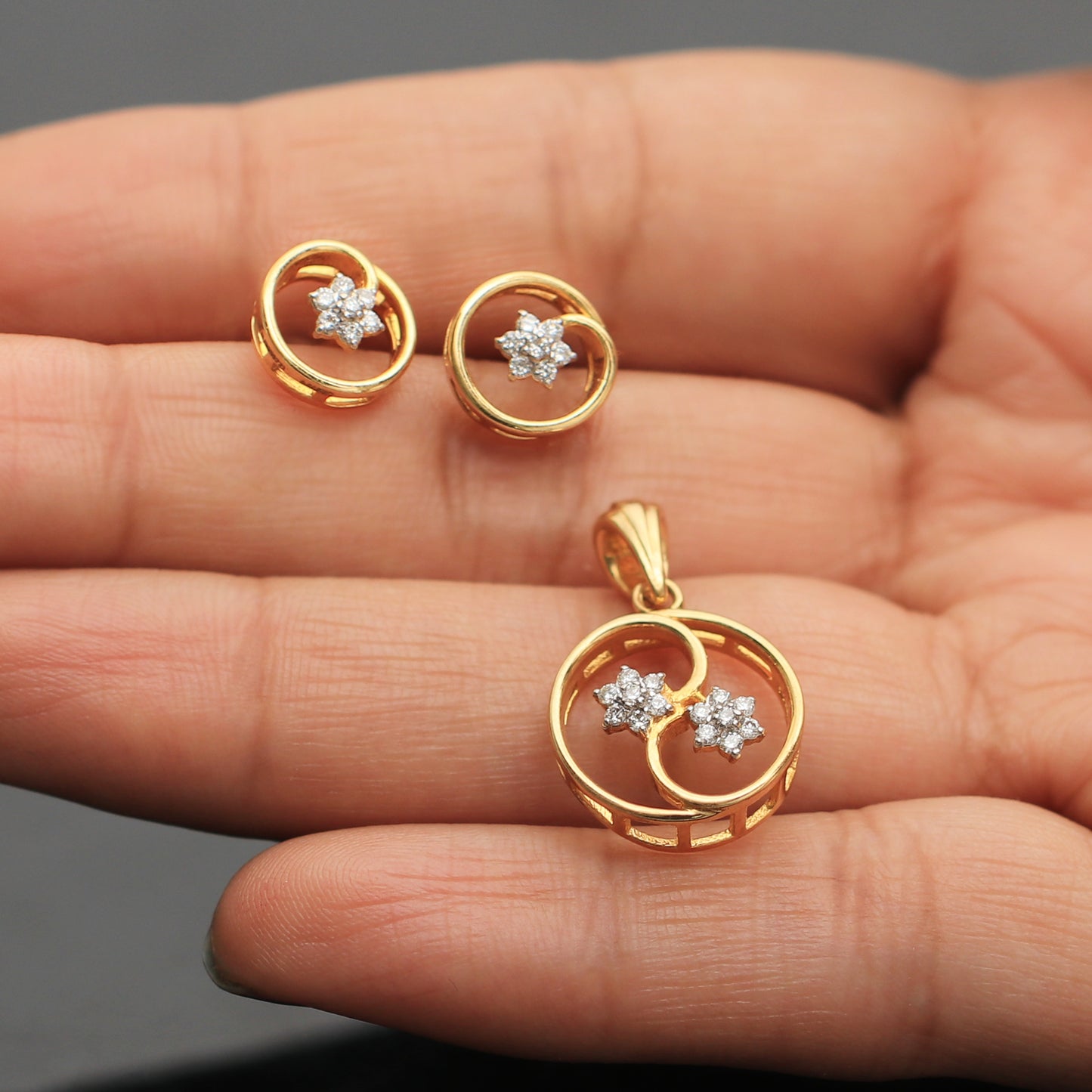 Whispering Bloom Diamond Pendant Set