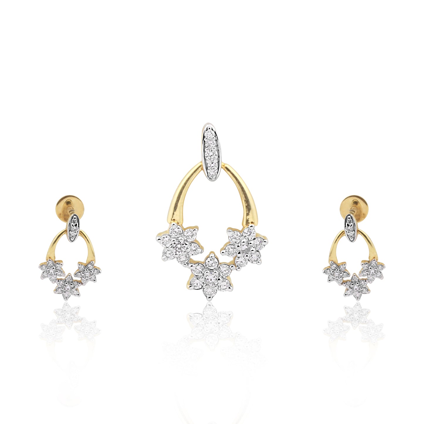 Floral Elegance Diamond Pendant Set in 18K Gold
