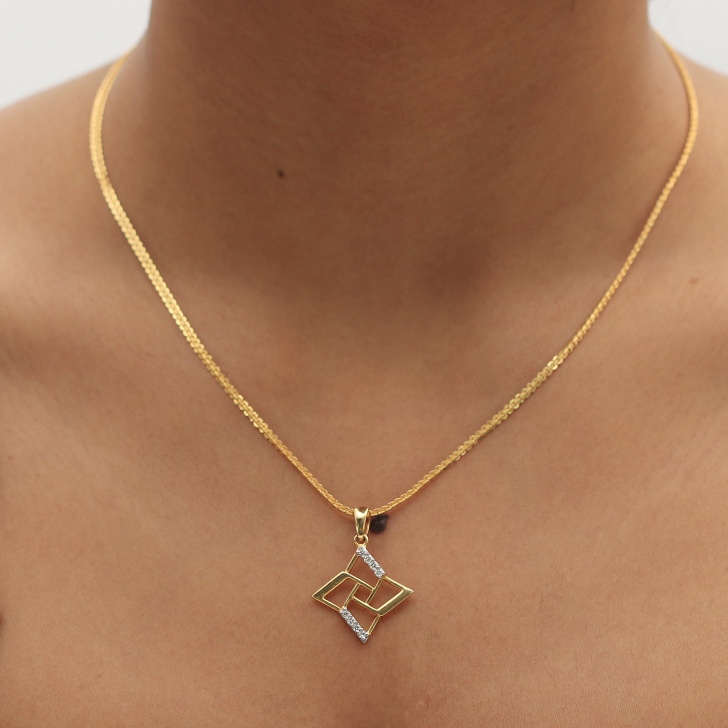 Modern Radiance Diamond Pendant Set