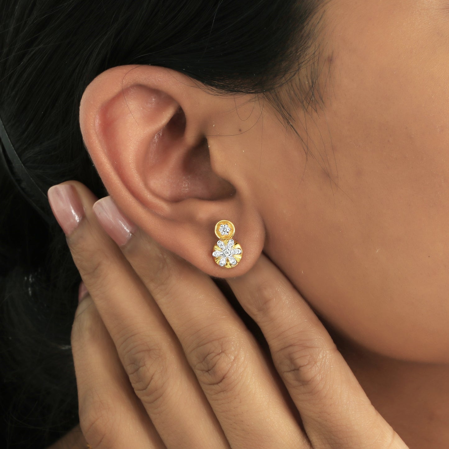 Radiant Bloom Diamond Pendant Set