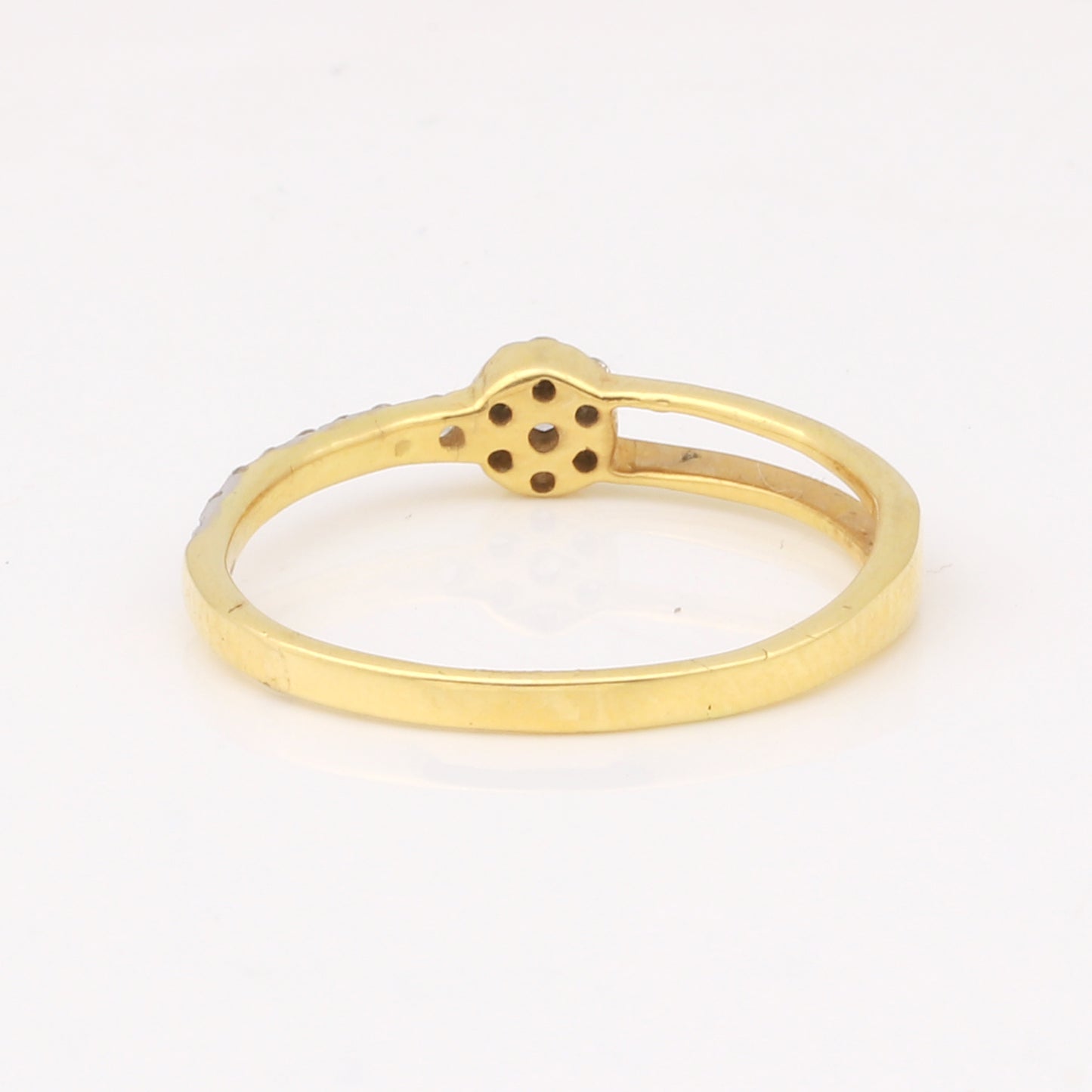 Diamond cluster ring
