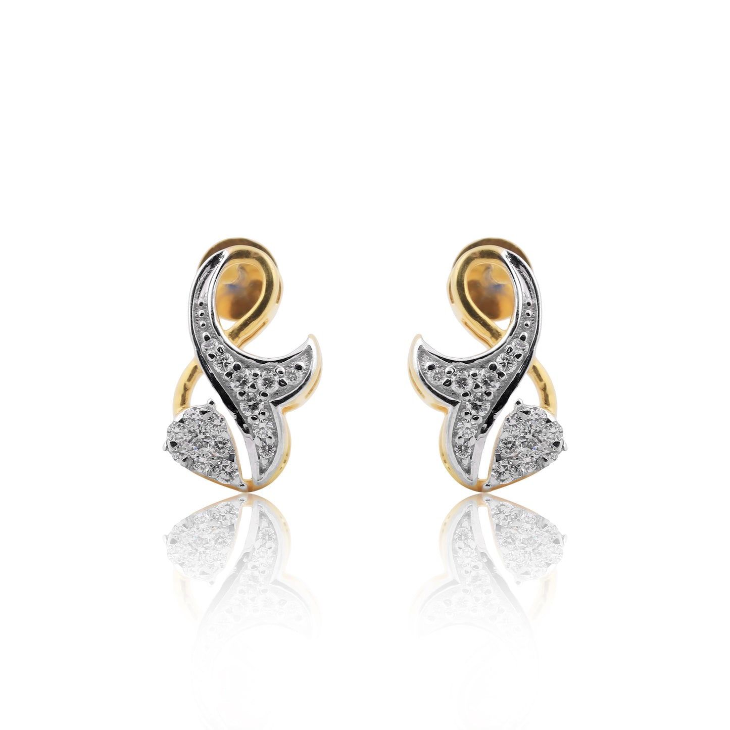 Curvy Leaf Design Diamond Pendant Set