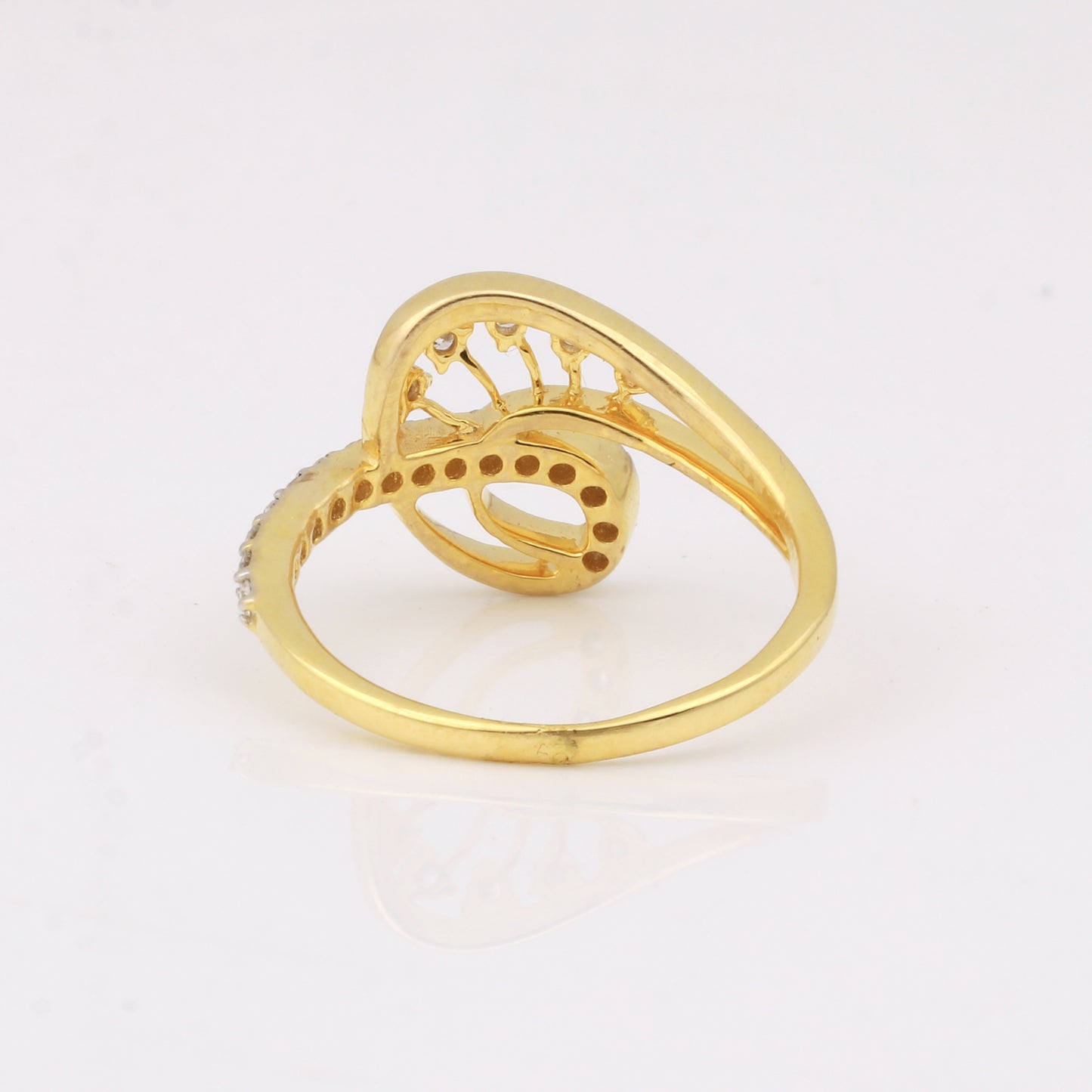 Modern Swirl Diamond Ring