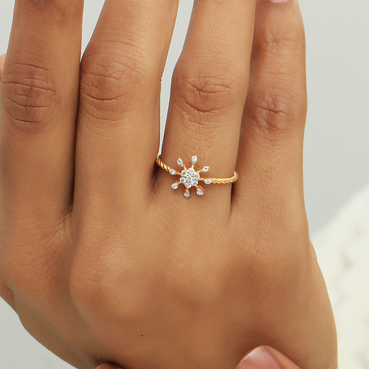 Elegant Diamond Ladies Ring