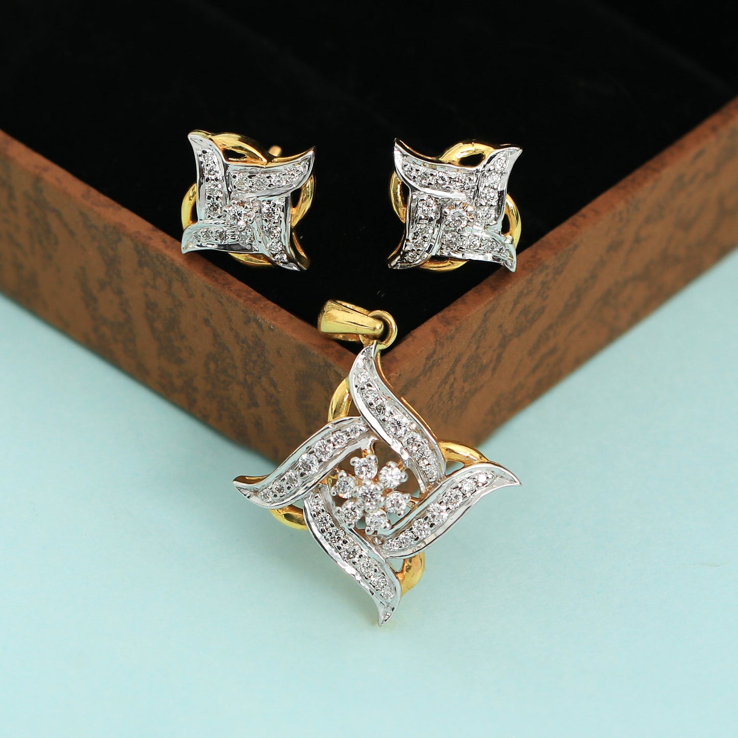 Celestial Swirl Diamond Pendant Set