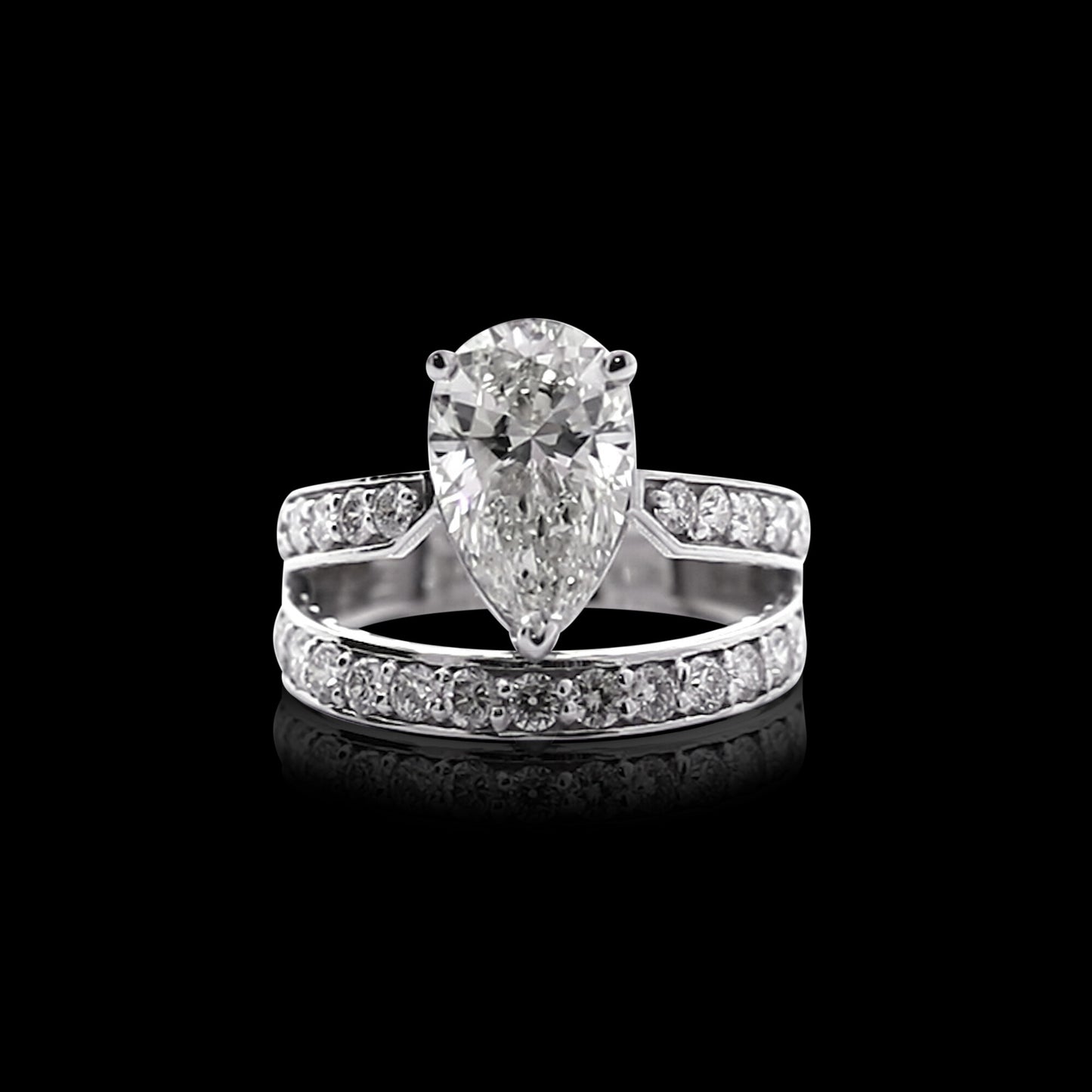 14K Lab Grown Diamond Pear Halo Ring | IGI Certified