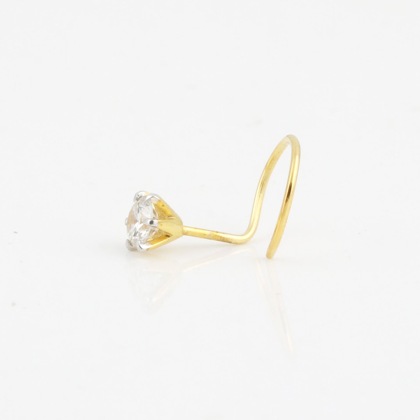 18K Gold Lab Grown Diamond Nose Pin – Round Cut, 0.12 Carat, IGI Certified