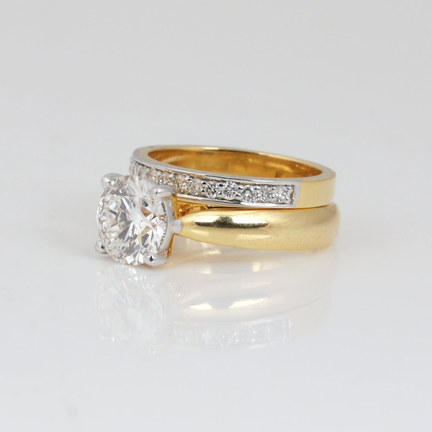 18K Lab Grown Diamond Round Halo Ring | IGI Certified