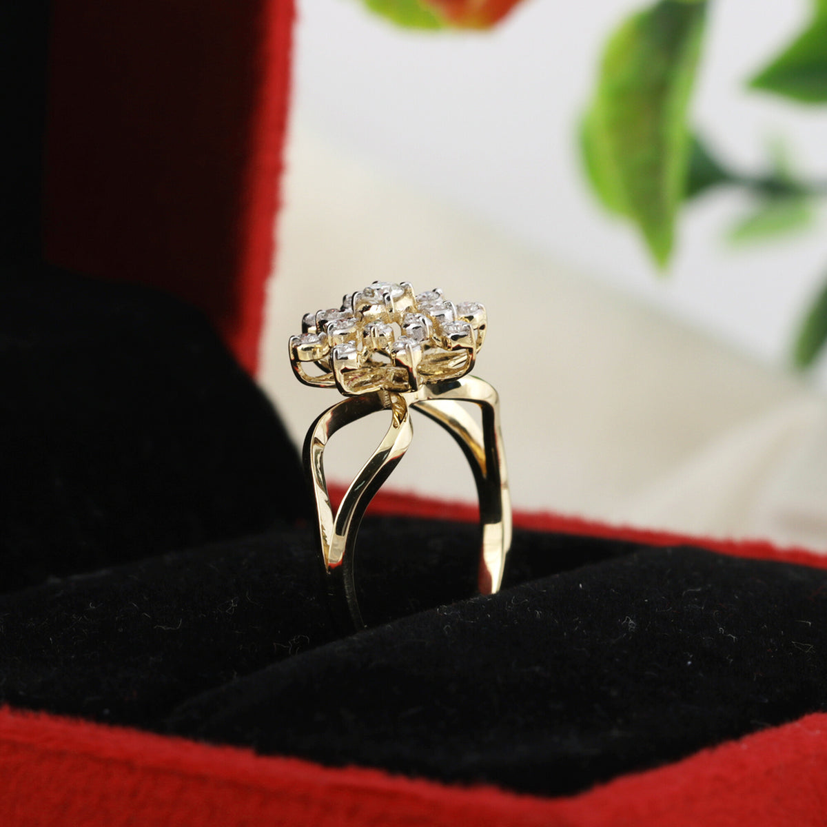 18K Lab Grown Diamond Oval Petite Halo Ring | IGI Certified