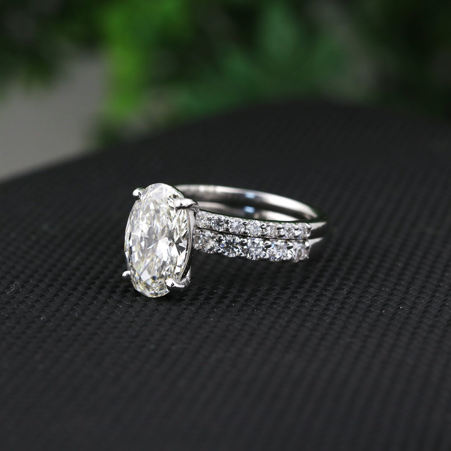 14K Lab Grown Diamond Oval Halo Ring | IGI Certified