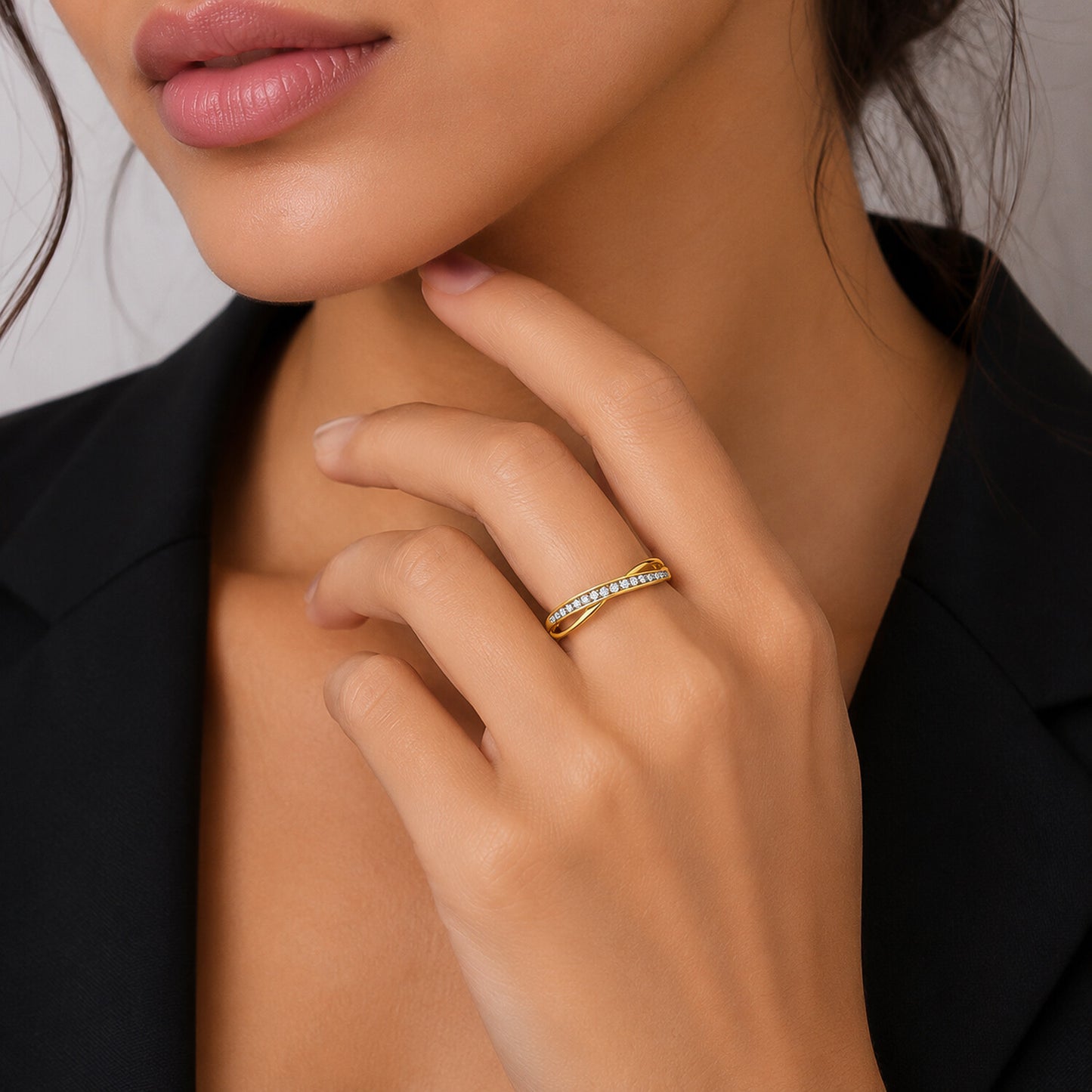 18K Lab Grown Diamond Round-Cut Mini Cluster Ring