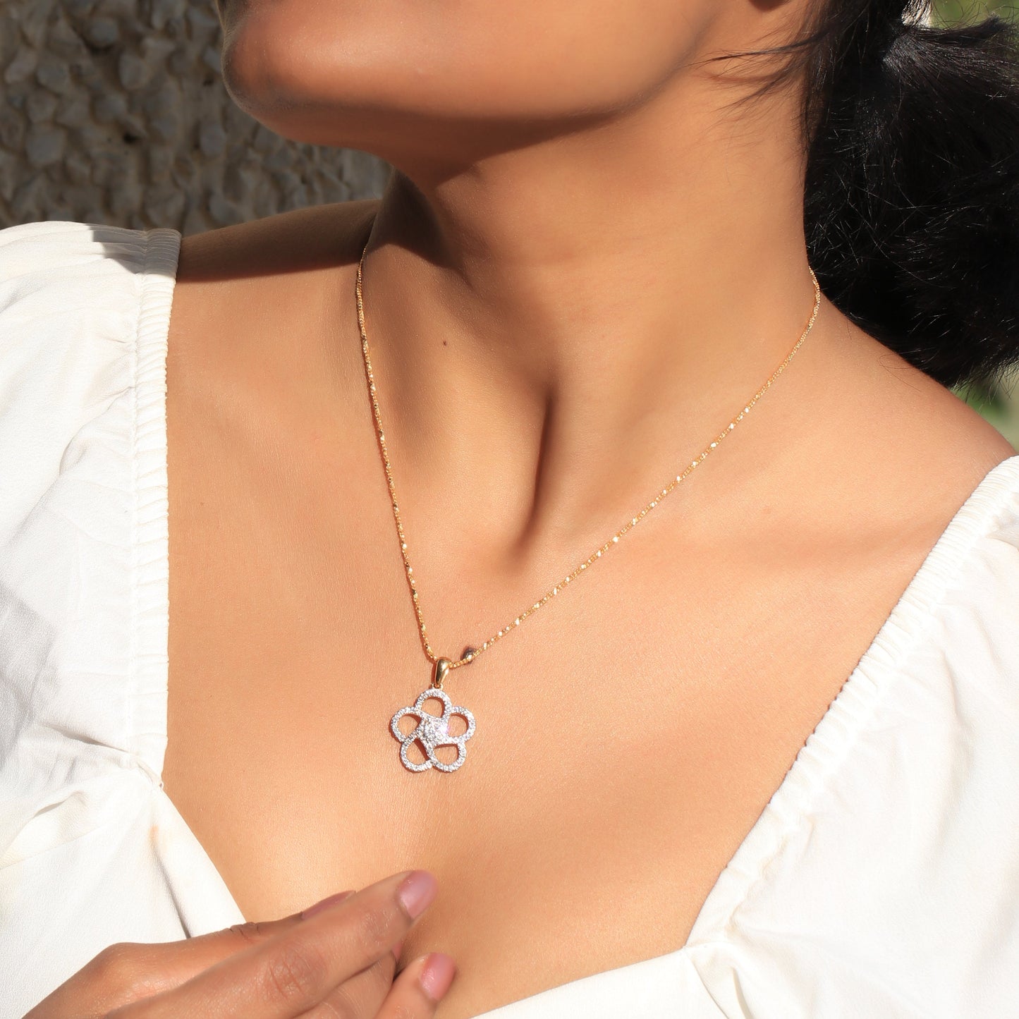 0.63 Ct Gold Diamond Pendant Necklace IGI Certified G-H VS Classic Style