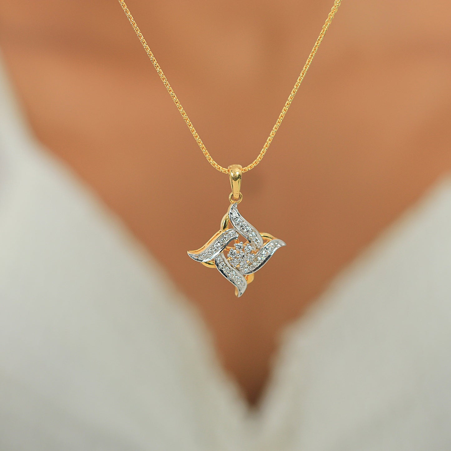 0.86 Ct. 18KT Yellow Gold Natural Diamond Jewellery Set, IGI Certified Quality