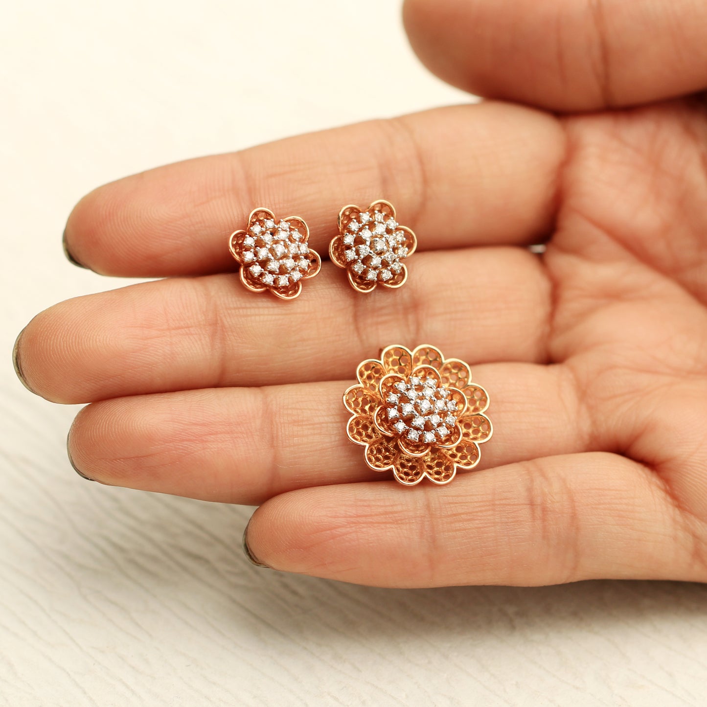Floral Diamond Pendant Set