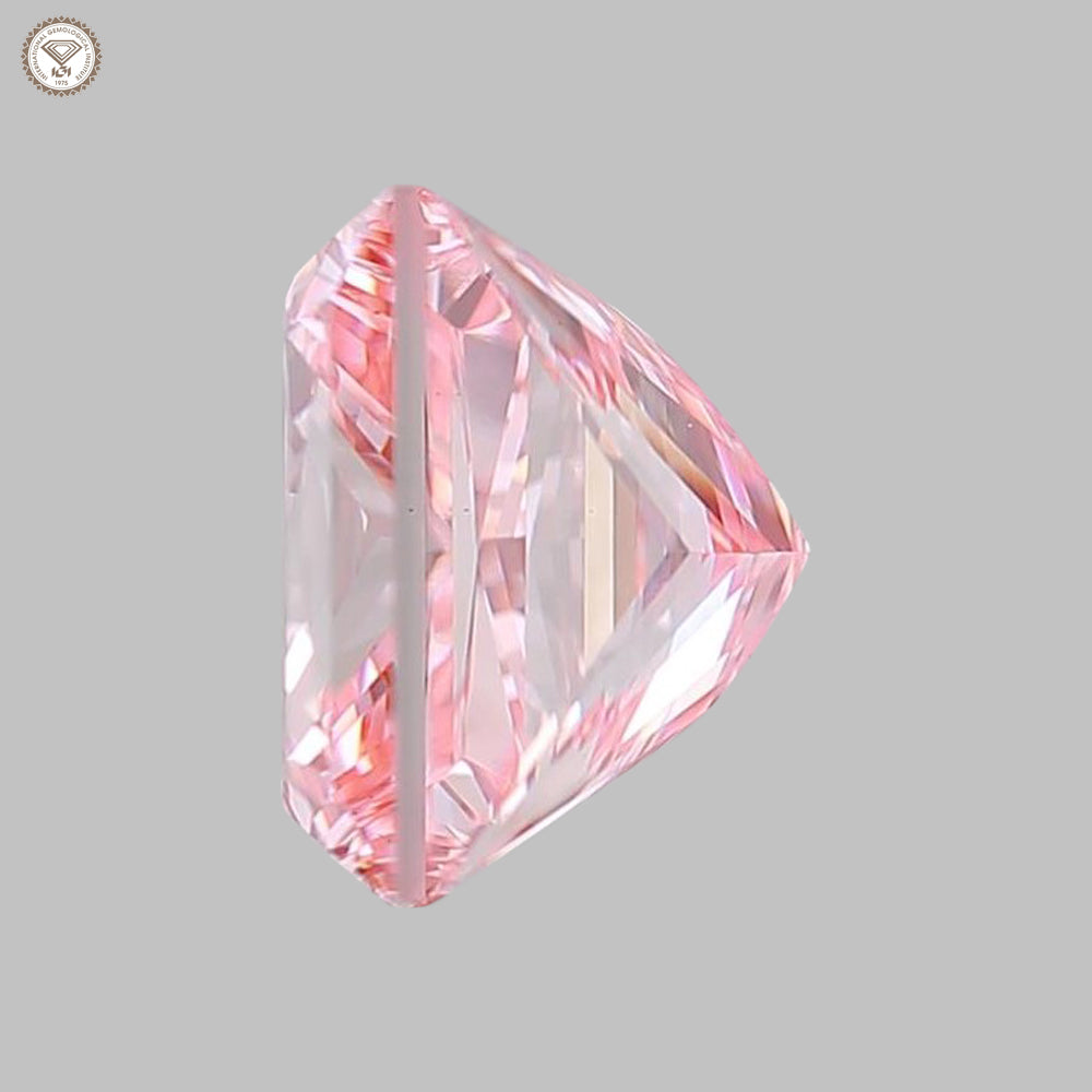 IGI Certified 3.56 Ct. Princess Cut CVD Diamond Fancy Vivid Pink VS1 Clarity