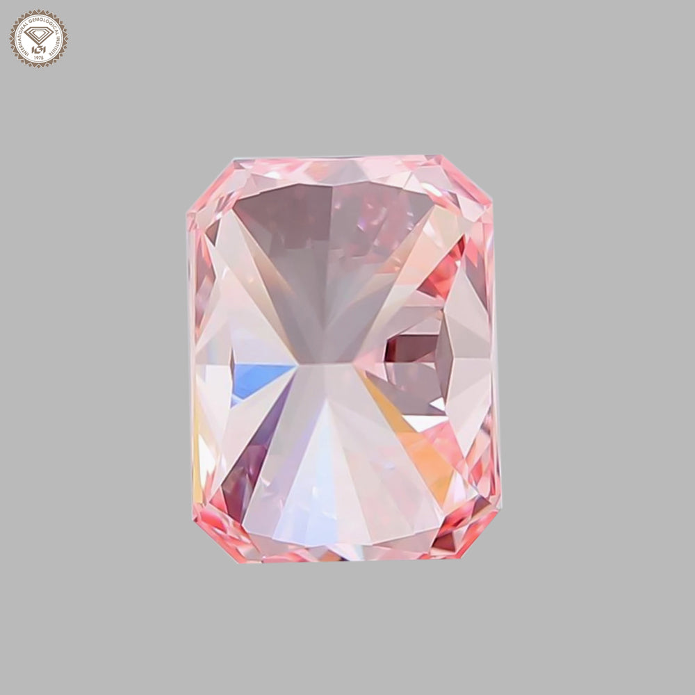 IGI Certified 1.55 Ct. Radiant Brilliant CVD Diamond Fancy Vivid Pink VVS2 Clarity