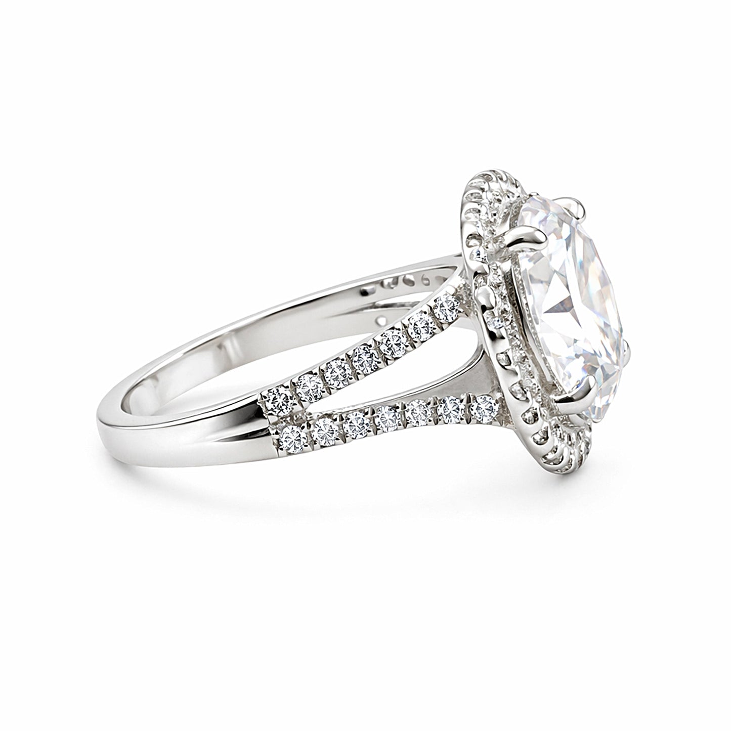 Certified 5.90 ct DEW Round Cut White Moissanite Solitaire Ring In Gold Vermeil