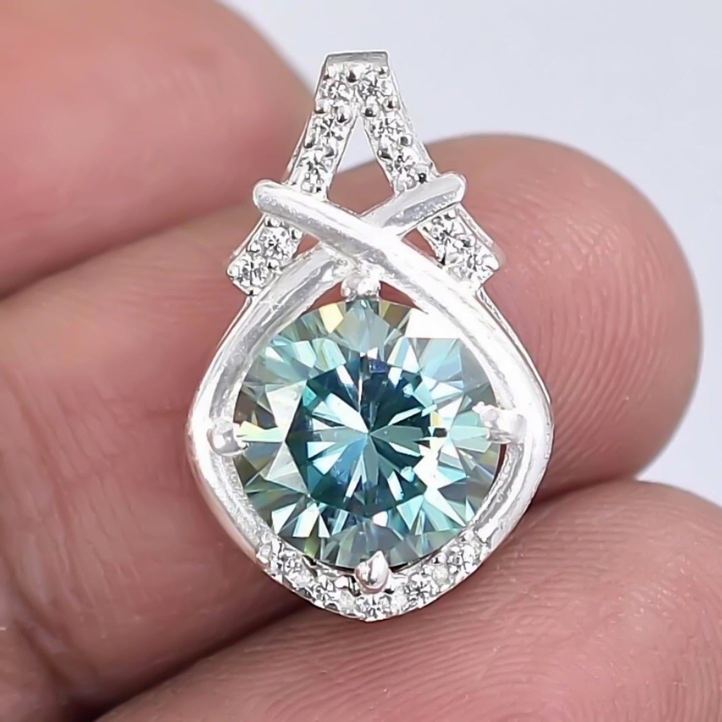 4.20 ct DEW Blue Round Moissanite Pendant In Vermeil 925 Silver Certified Jewellery