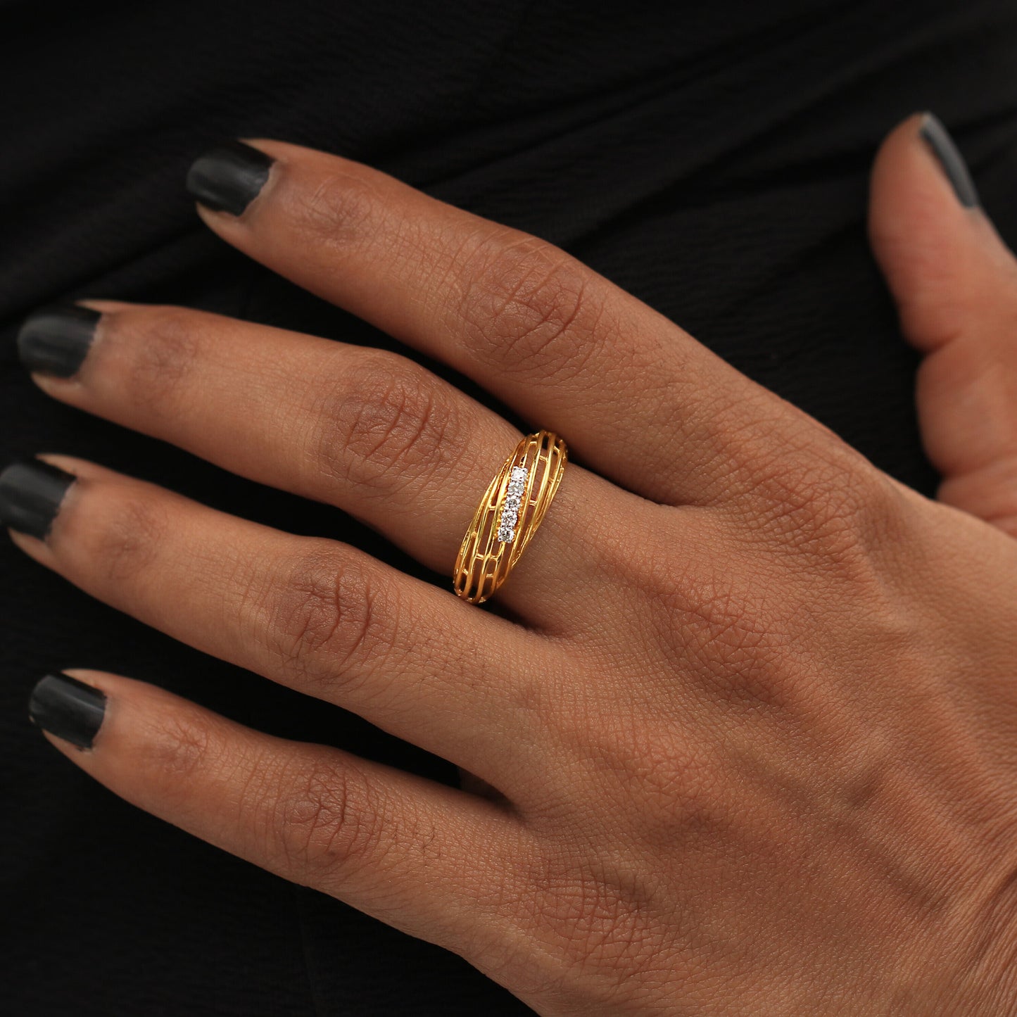 0.12 Ct. IGI Certified 18k Yellow Gold Diamond Multi-Row Zigzag Ring Band - view 6