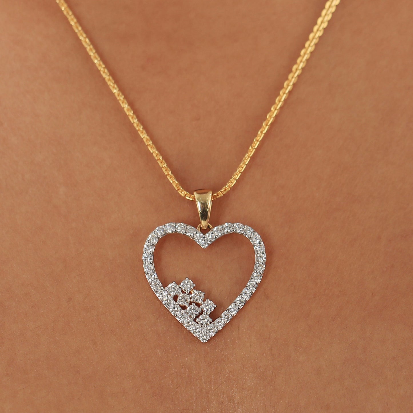 Delicate 0.82 Ct Diamond Necklace Pendant 18K Gold IGI Certified Jewellery