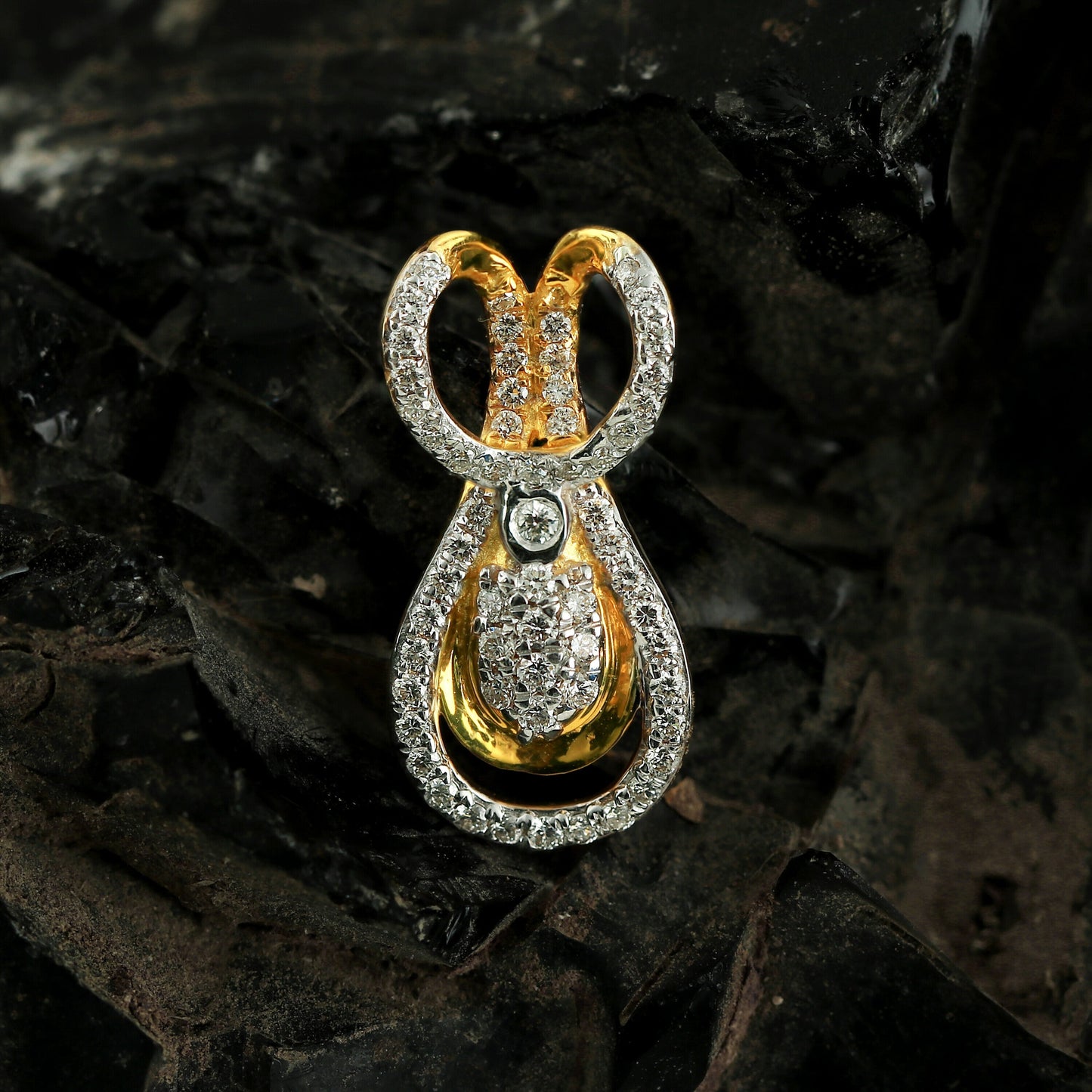 0.40 Ct IGI Certified Natural Diamond Pendant in 18K Gold Engagement Jewellery - view 2