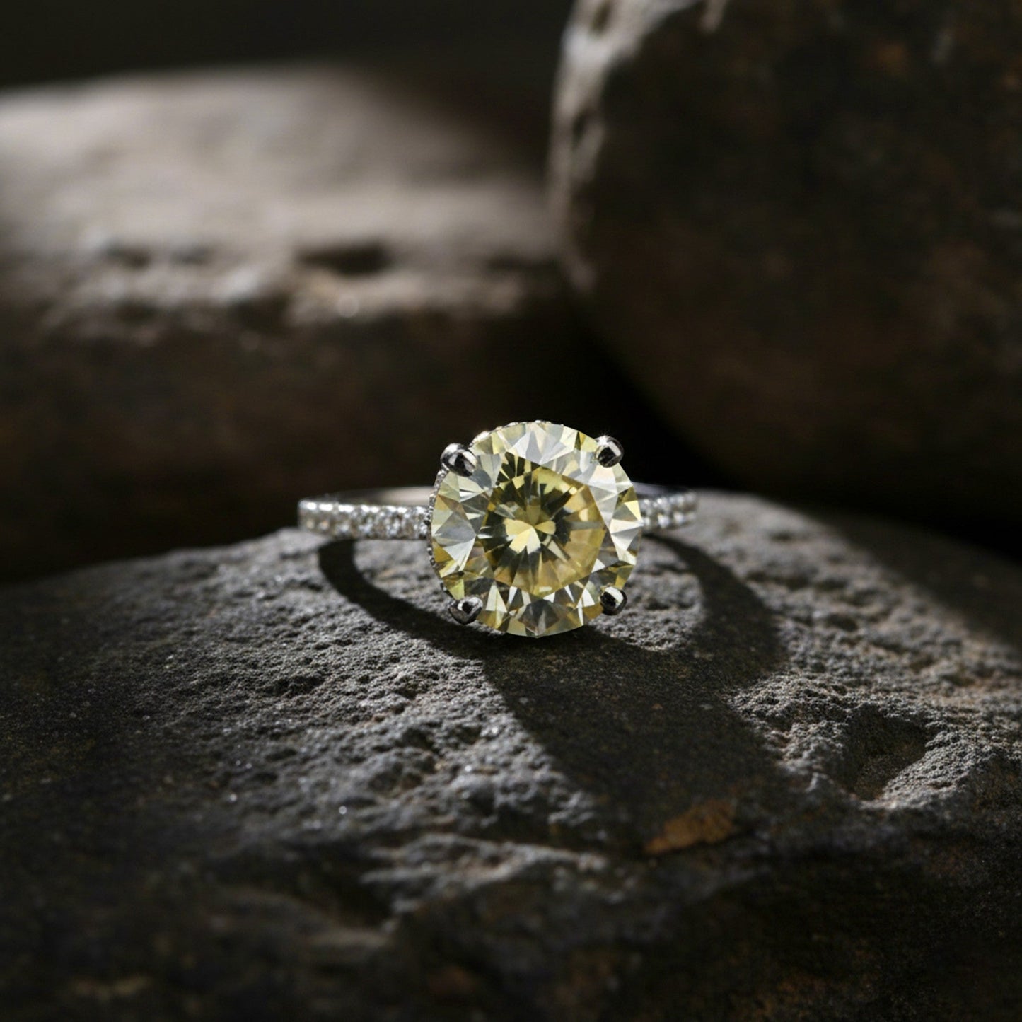 GEMHUB 2.90 Ct round cut champagne lab grown diamond ring with VS1 clarity in 18k gold vermeil.