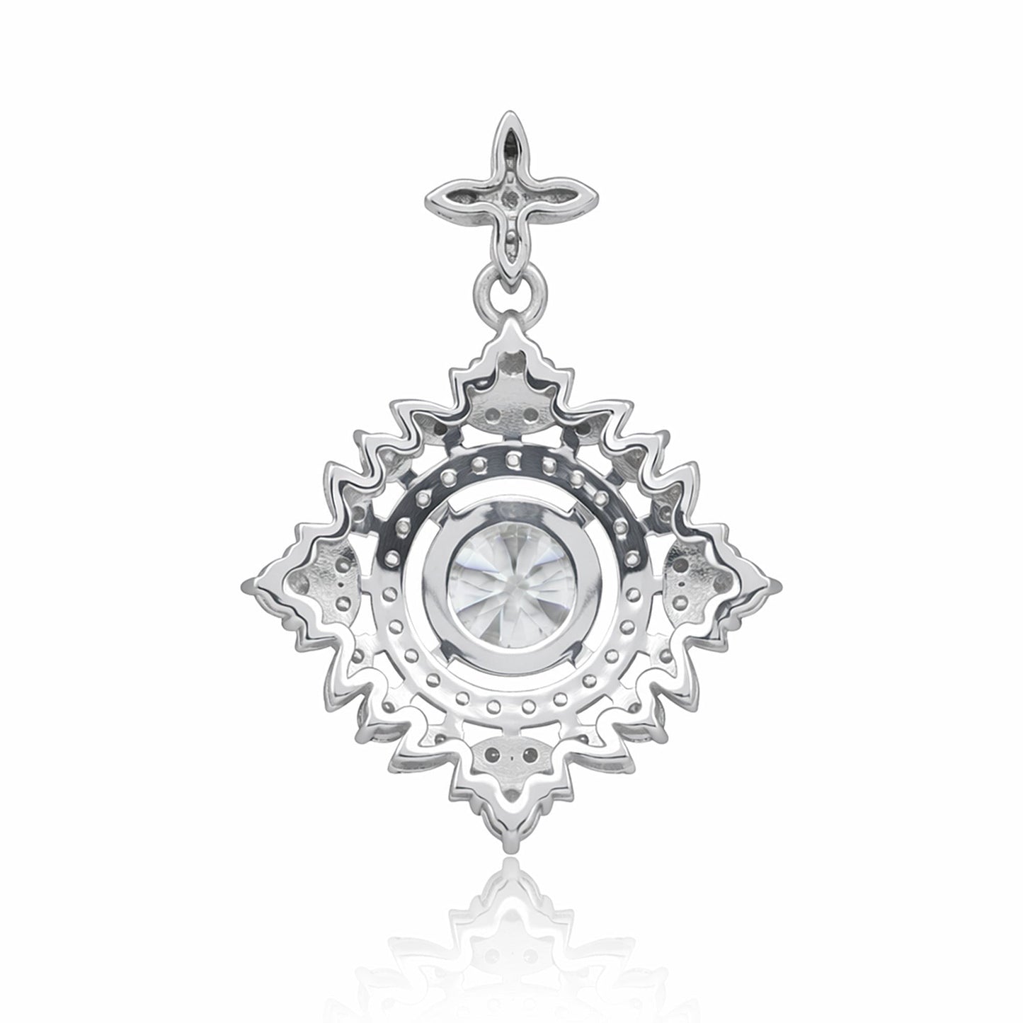 GEMHUB 5 Ct round cut lab grown diamond pendant in 18k gold vermeil with VS1 clarity.