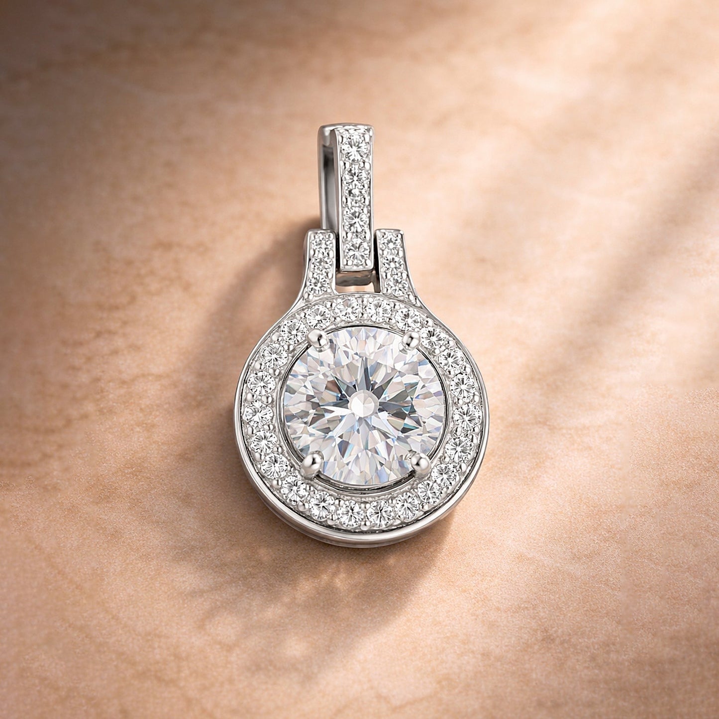 GEMHUB 2.50 Ct round cut lab grown diamond pendant in 18k gold vermeil with VS1 clarity.