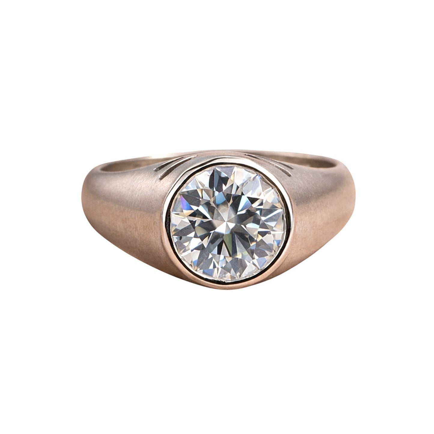 GEMHUB 3 Ct round cut lab grown diamond ring in 18k gold vermeil with VS1 clarity.