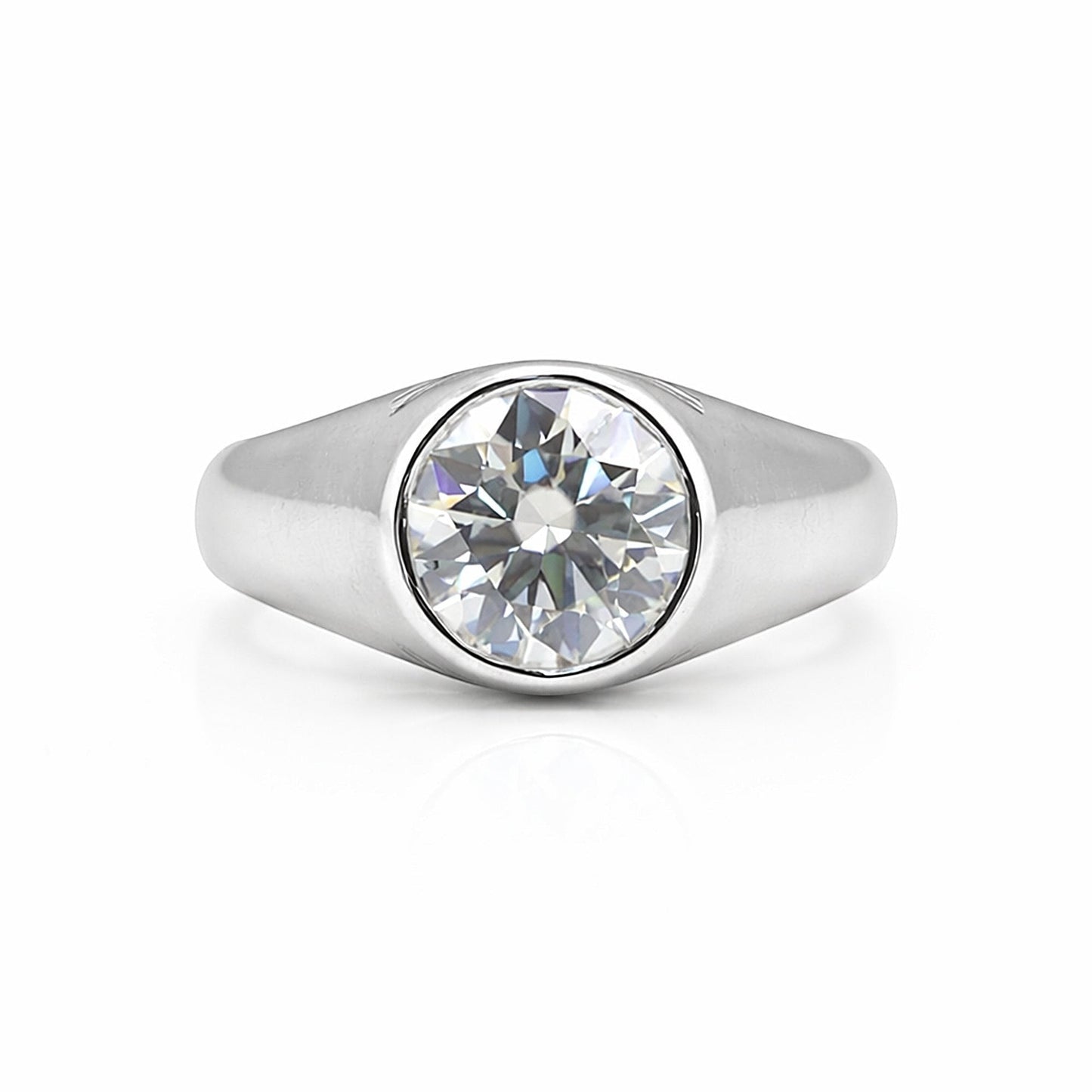 GEMHUB 3 Ct round cut lab grown diamond ring in 18k gold vermeil with VS1 clarity.
