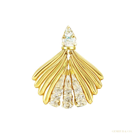 IGI Certified 18K Yellow Gold Stud Earrings with Natural Diamond – white background main image