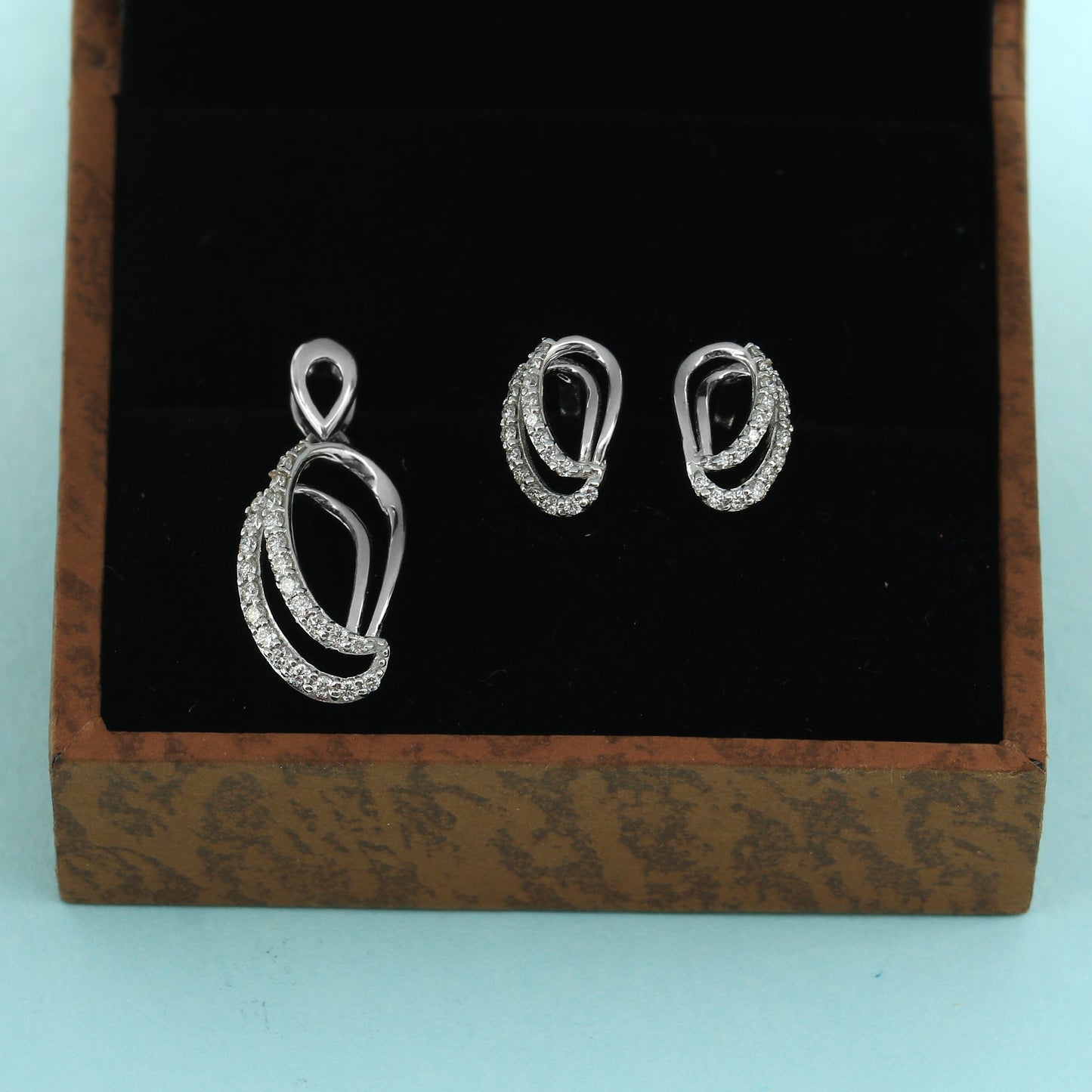 0.49 Ct. Natural Diamond Pendant And Earrings Set 18KT White Gold IGI Certified