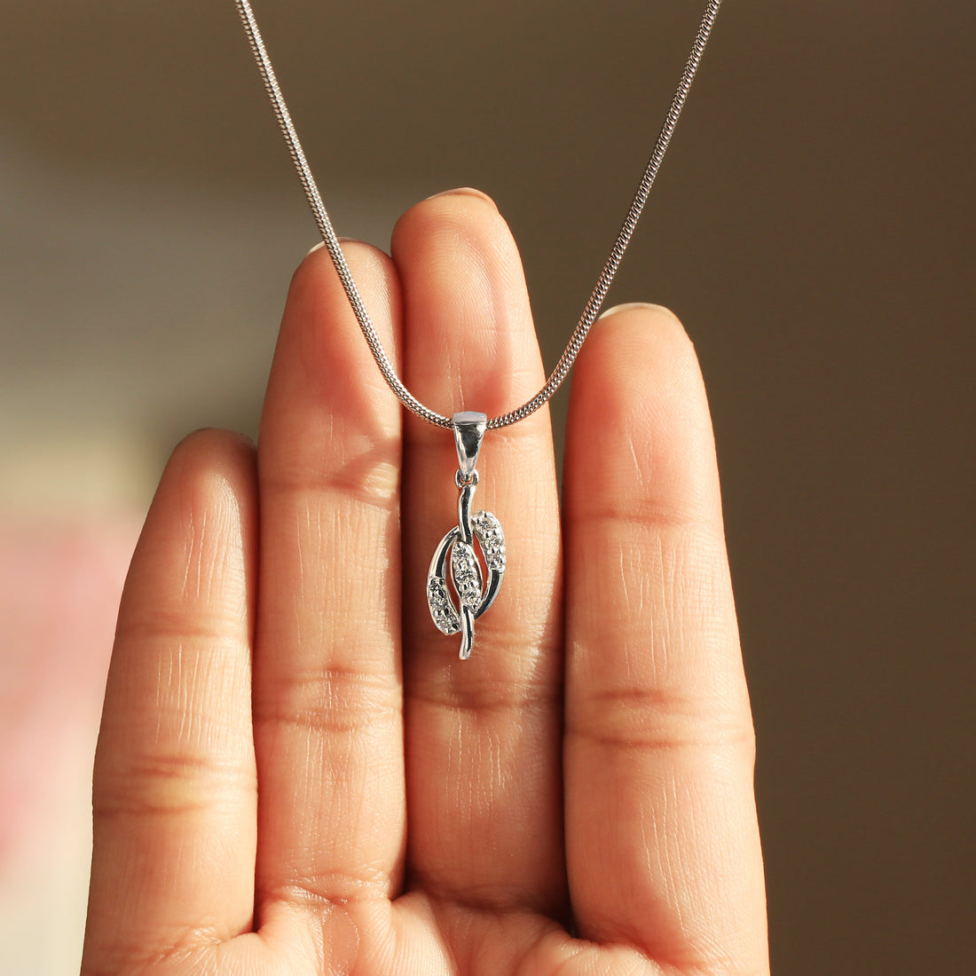 0.24 Ct IGI Certified Natural Diamond Pendant in 18K Gold Jewellery For Women
