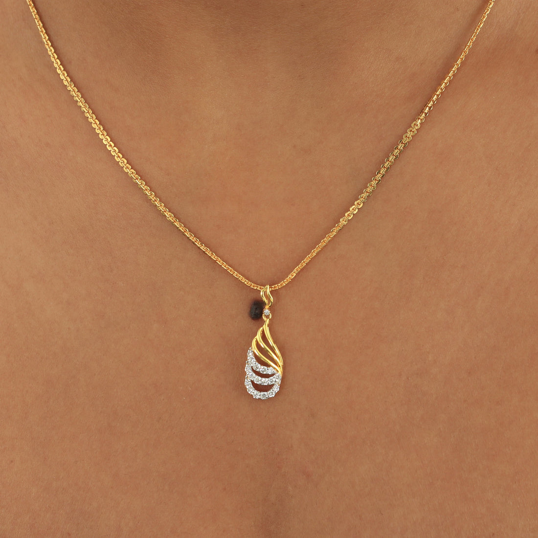 Luxury 18K Gold Pendant 0.26 Ct Natural Diamond Jewellery IGI Certified Jewellery