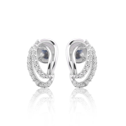Graceful Teardrop Design Diamond Pendant