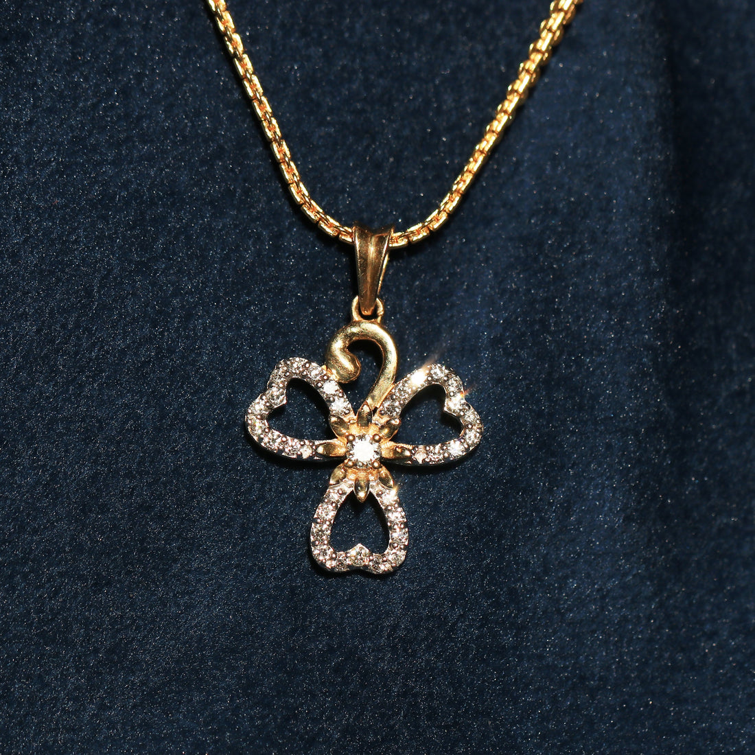0.31 Ct. Natural Diamond Pendant in 18K Gold Jewellery For Women IGI Certified