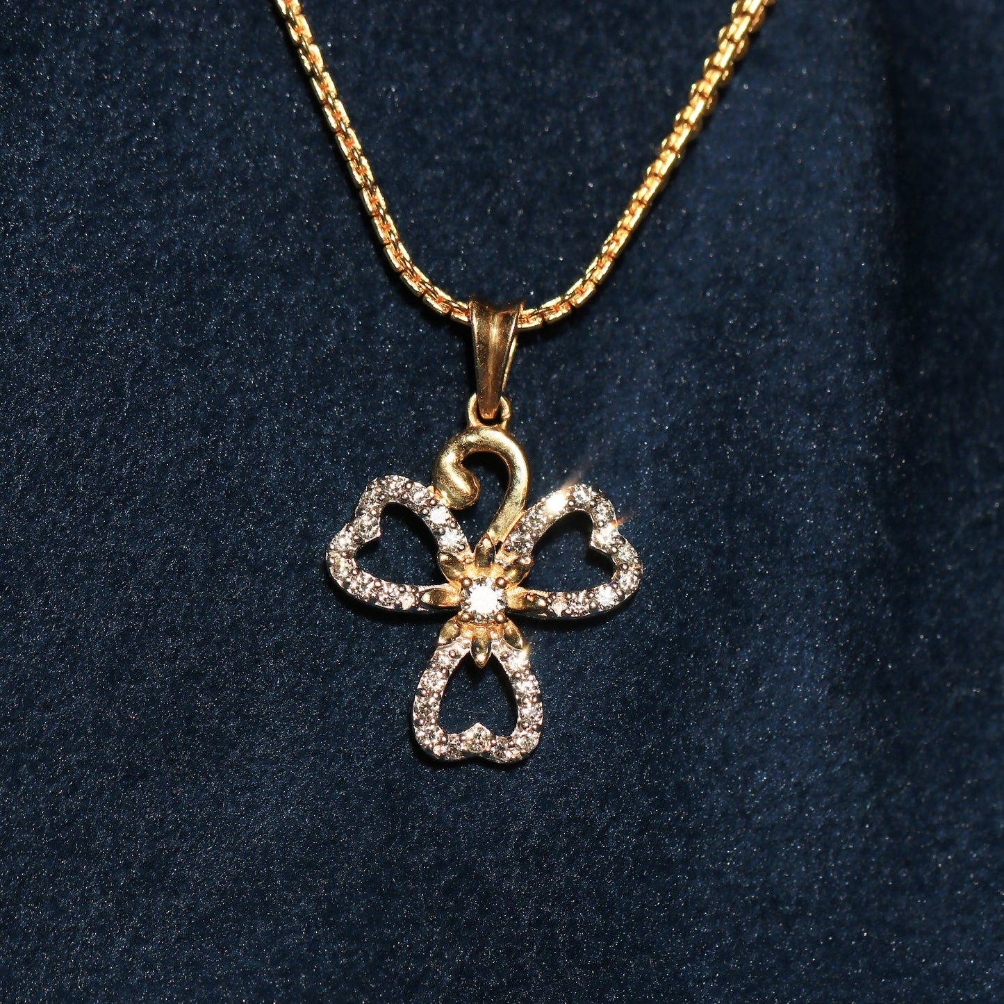 0.31 Ct. Natural Diamond Pendant in 18K Gold Jewellery For Women IGI Certified