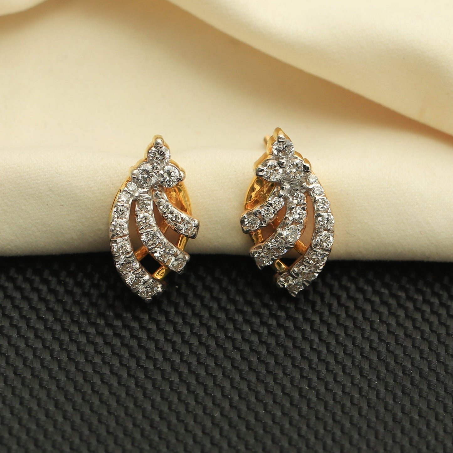 Natural 18K Yellow Gold Diamond Earrings - Certified jewelry for women