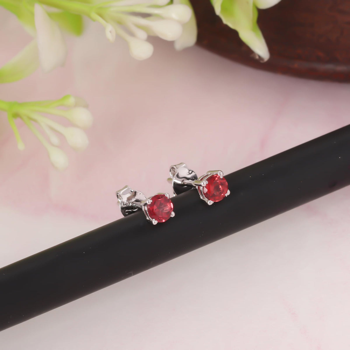 GEMHUB 925 Sterling Silver Gemstone Stud Earrings - Red Garnet 2.15 Ct