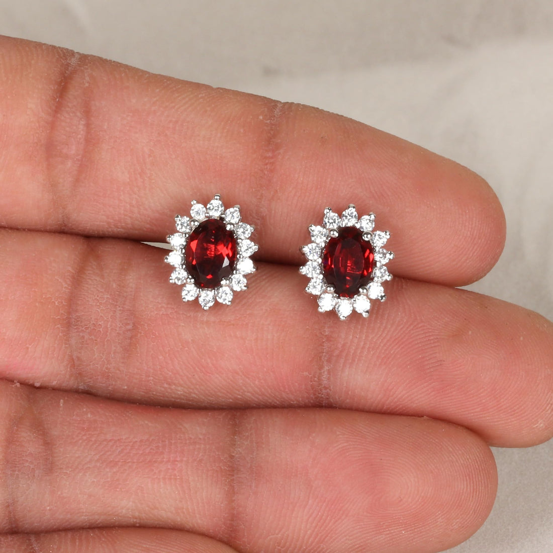 GEMHUB 925 Sterling Silver Gemstone Stud Earrings - Red Garnet 7.35 Ct
