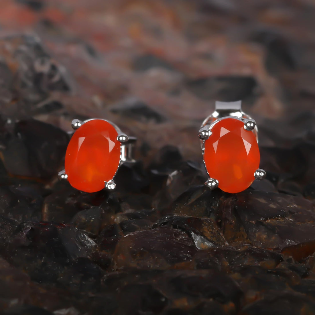 GEMHUB 925 Sterling Silver Gemstone Stud Earrings - Orange Carnelian 3.85 Ct