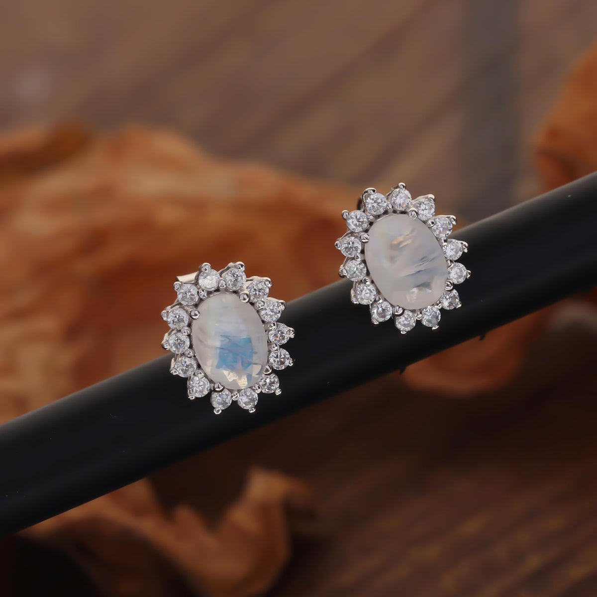 GEMHUB 925 Sterling Silver Gemstone Stud Earrings - White Moonstone 7.95 Ct