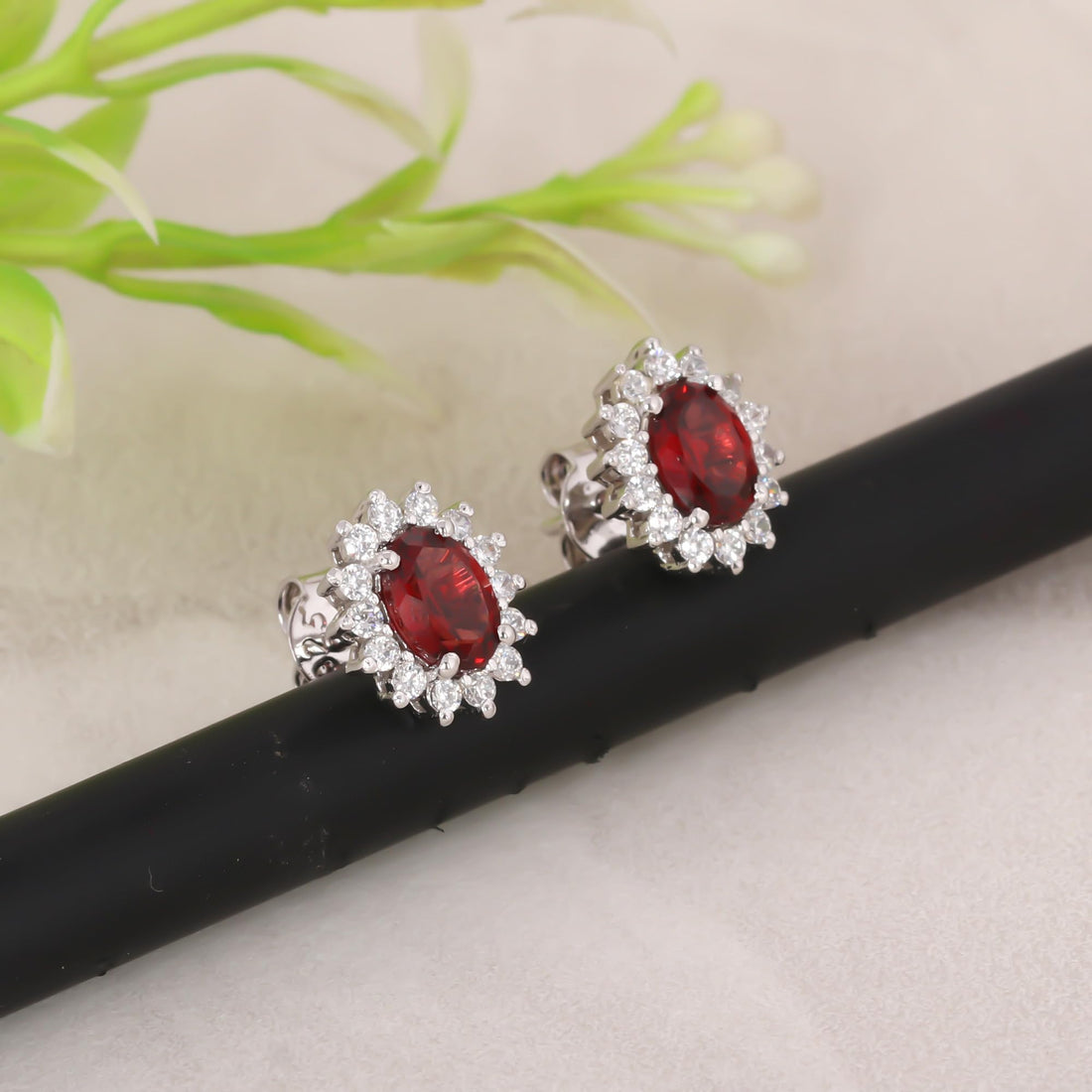 GEMHUB 925 Sterling Silver Gemstone Stud Earrings - Red Garnet 7.35 Ct