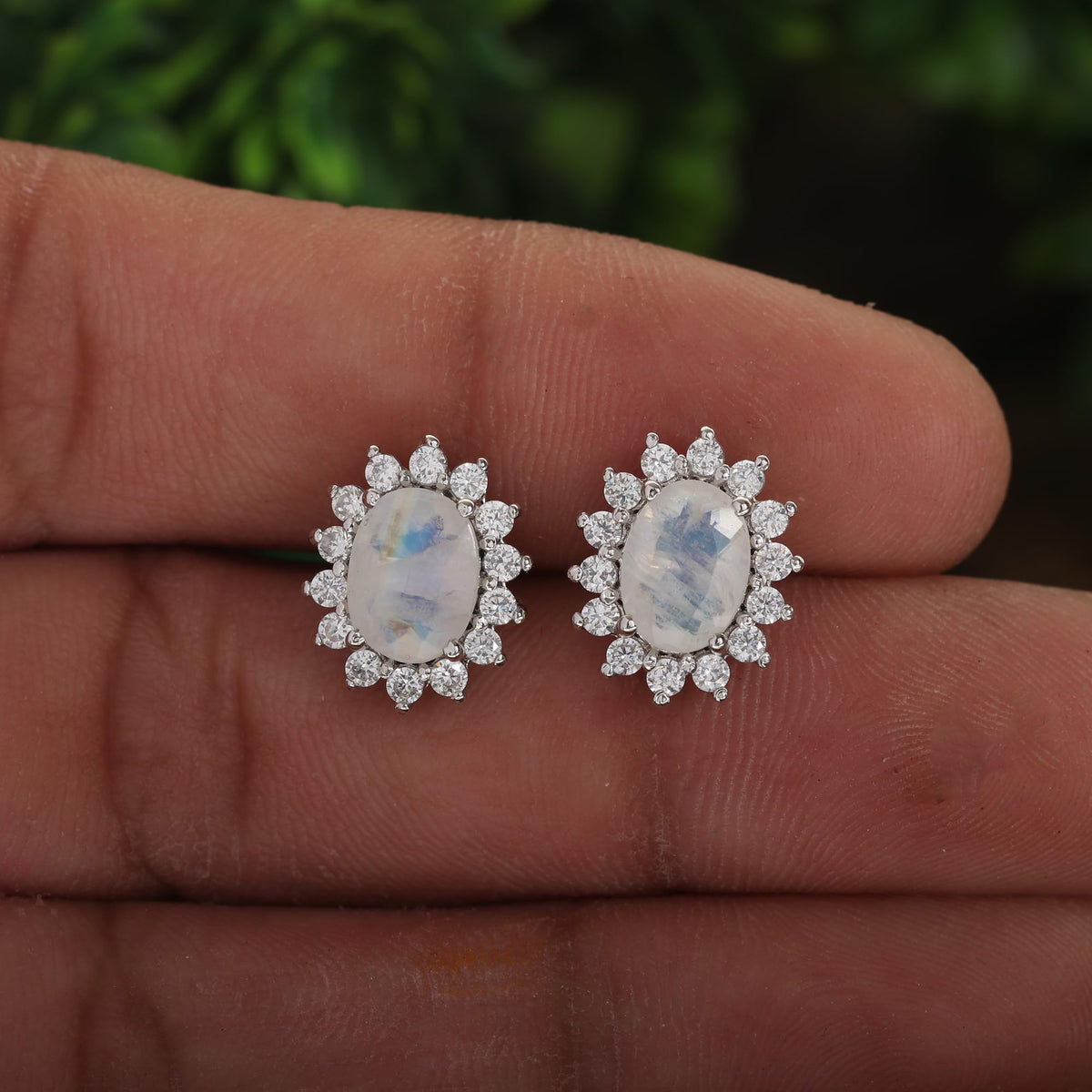 GEMHUB 925 Sterling Silver Gemstone Stud Earrings - White Moonstone 7.95 Ct