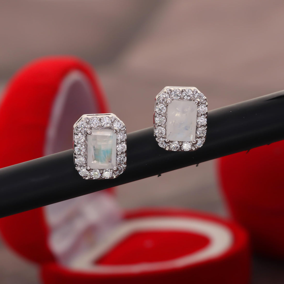 GEMHUB 925 Sterling Silver Gemstone Stud Earrings - White Zircon 7.95 Ct