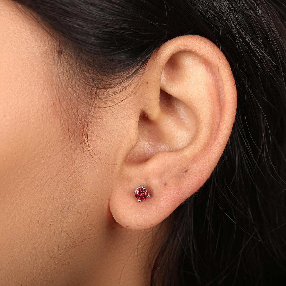GEMHUB 925 Sterling Silver Gemstone Stud Earrings - Red Garnet 2.15 Ct