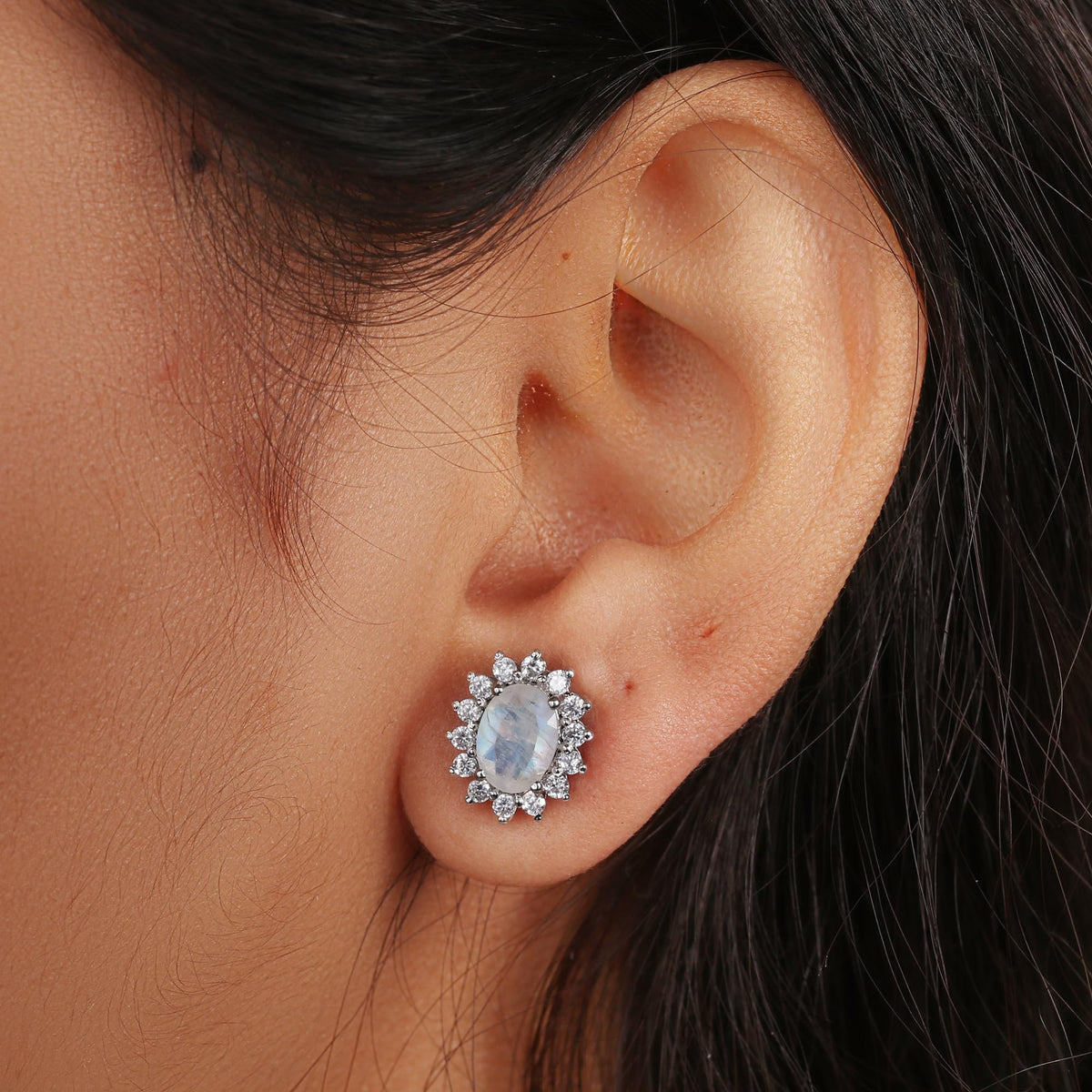 GEMHUB 925 Sterling Silver Gemstone Stud Earrings - White Moonstone 7.95 Ct